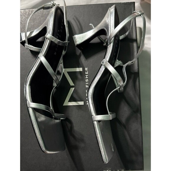 Marc Fisher Dennie T-Strap Silver Sandals - Picture 4 of 7